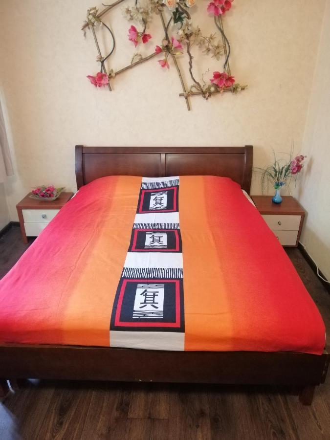 Isida Hotel: Near Zhuliany Airport And Beresteiska Metro